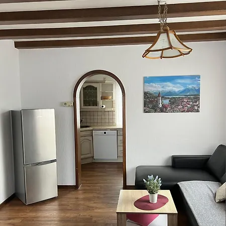 Mit Balkon Am Rhein